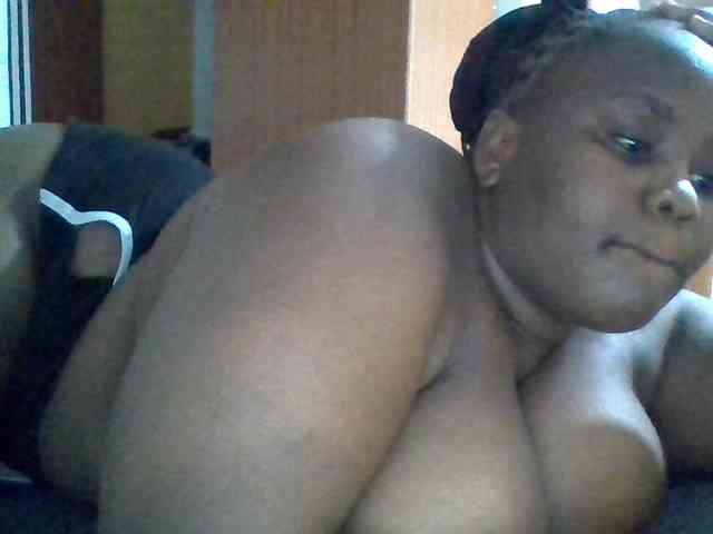 Bursty-Monique webcam