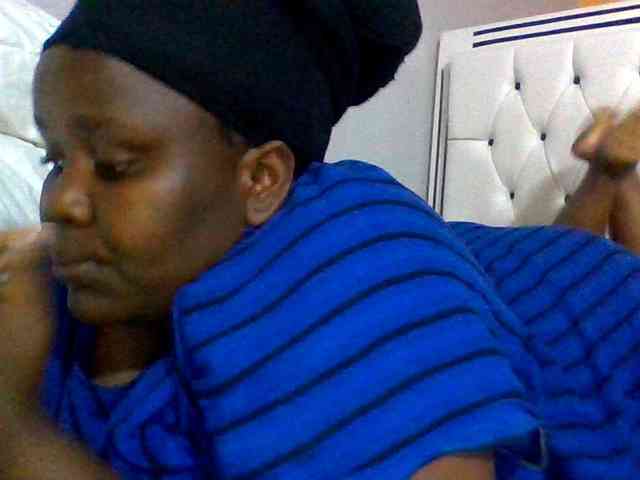 Bursty-Monique Bursty-Monique