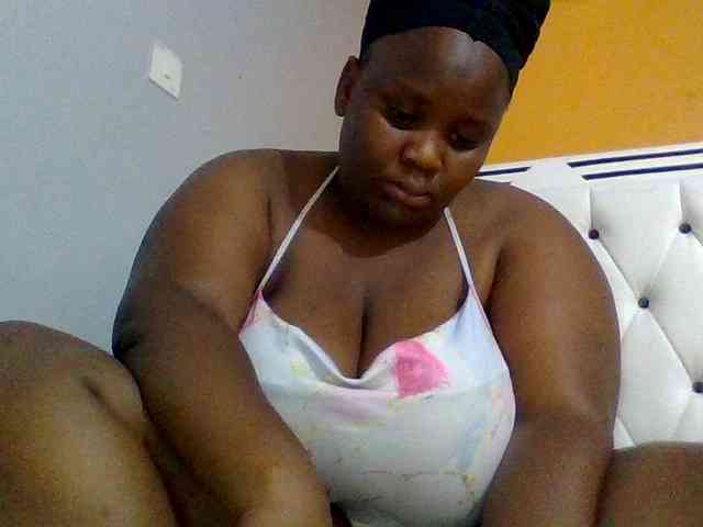 Bursty-Monique webcam