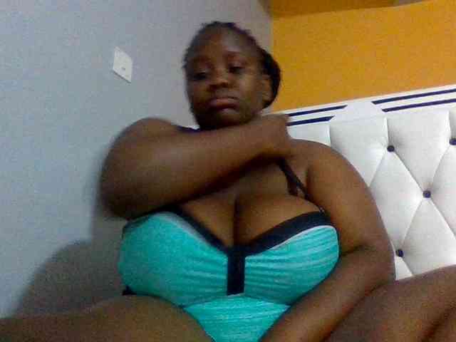 Bursty-Monique webcam