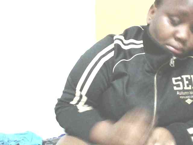 Bursty-Monique webcam