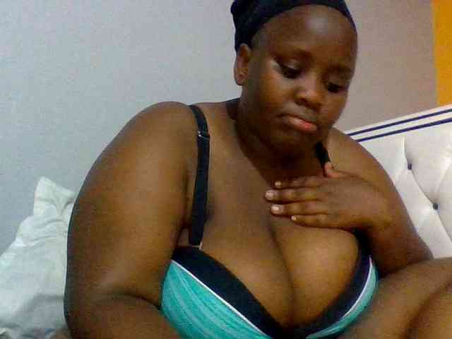 Bursty-Monique webcam