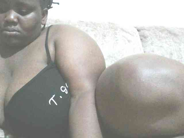 Bursty-Monique webcam