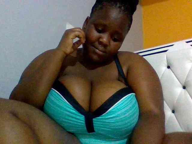 Bursty-Monique webcam