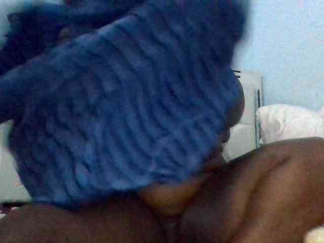 Bursty-Monique webcam