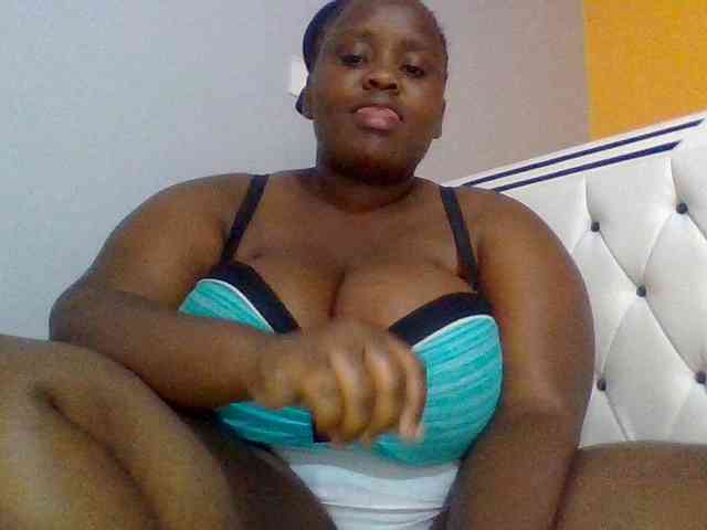 Bursty-Monique webcam