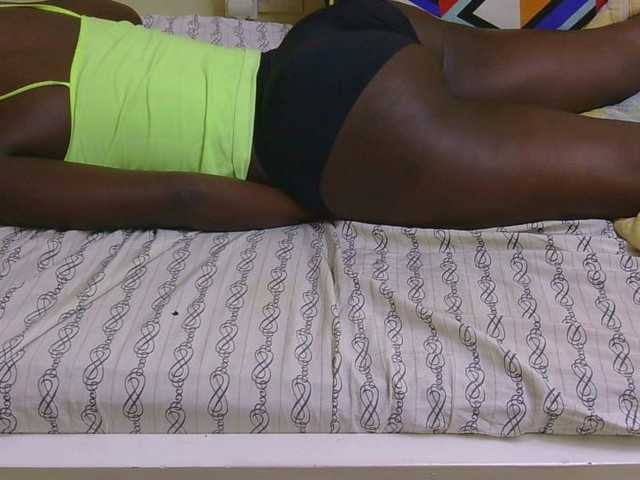 Blackqueeen's BongaCams show and profile