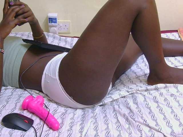 Blackqueeen's BongaCams show and profile