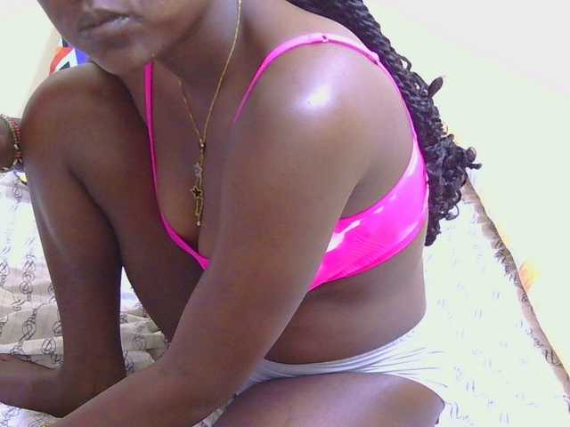 Blackqueeen's BongaCams show and profile