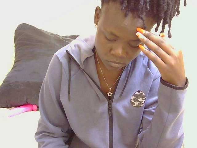 Blackqueeen's BongaCams show and profile