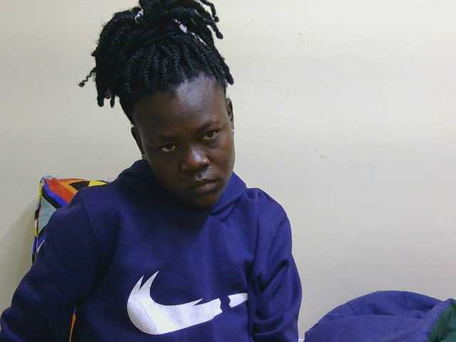 Blackqueeen's BongaCams show and profile