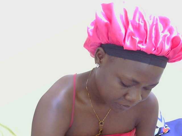 Blackqueeen's BongaCams show and profile