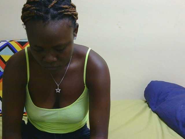 Blackqueeen's BongaCams show and profile