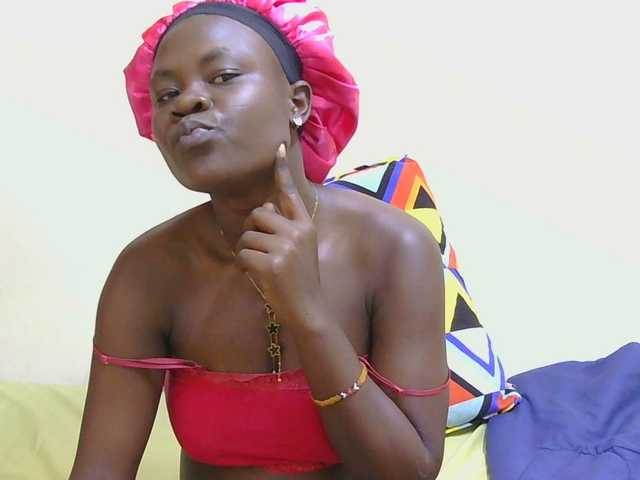 Blackqueeen's BongaCams show and profile