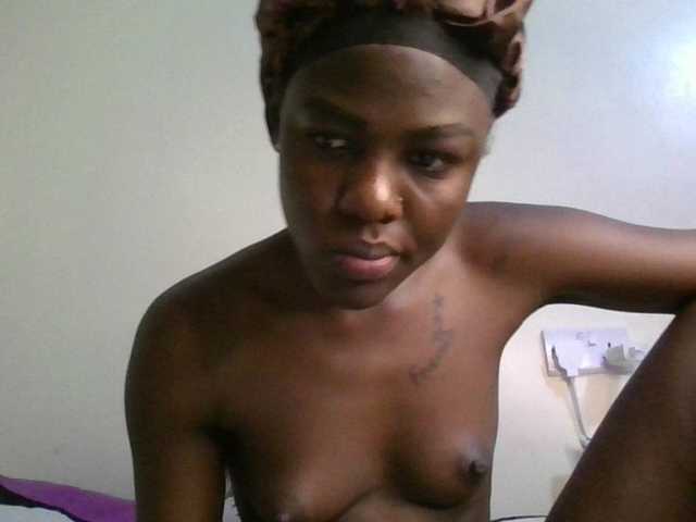 Pinkiec's BongaCams show and profile