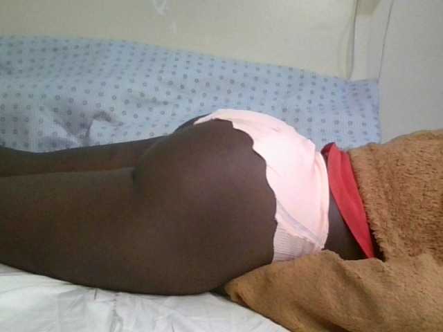 le modèle Pinkiec est en webcam porno dans un show sur le site bongacams, il possède les tags suivants: Ebony,Brunette,Trimmed