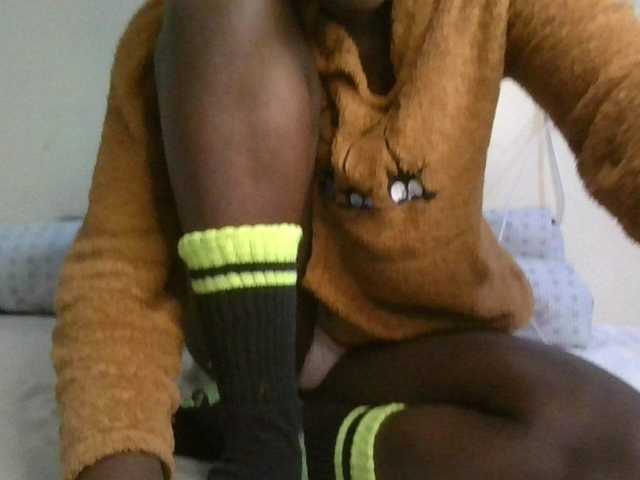 le modèle Pinkiec est en webcam porno dans un show sur le site bongacams, il possède les tags suivants: Ebony,Brunette,Trimmed