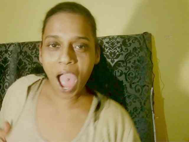 1FiestyAlpha69 webcam