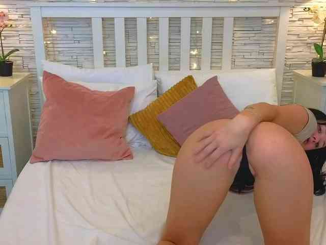 Ivanna-Rose webcam