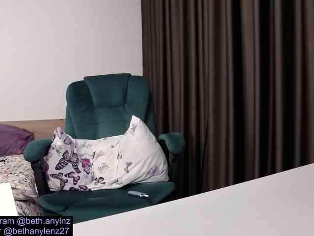 BethanyLenz BethanyLenz