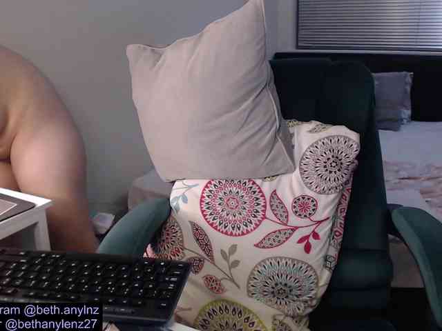 BethanyLenz webcam