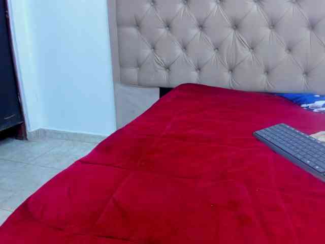 leslieanddrako leslieanddrako