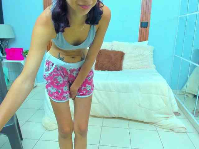 leslieanddrako webcam