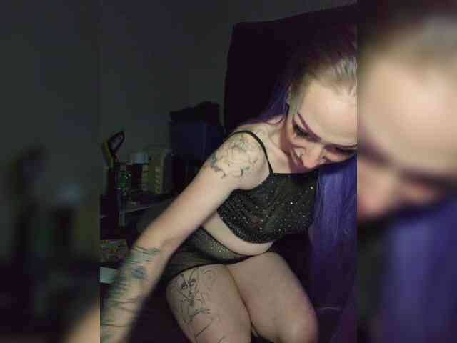 NaughtyLilChanel webcam