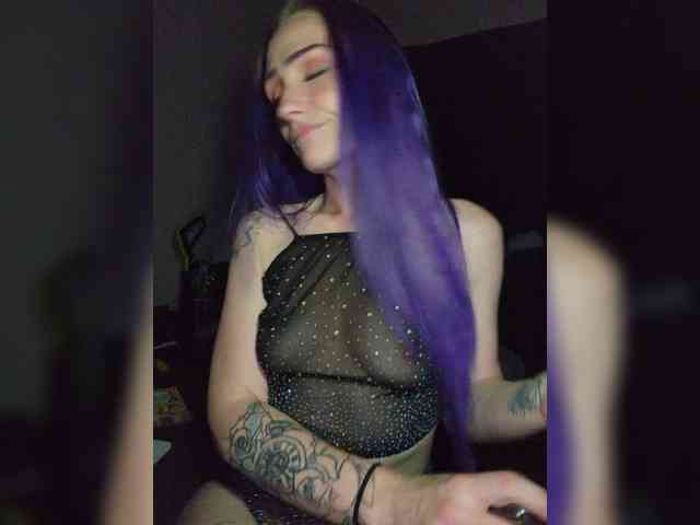 NaughtyLilChanel webcam