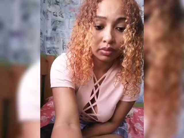Babylove22 webcam