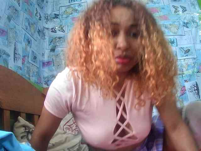 Babylove22 webcam