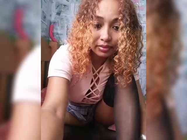 webcam striptease Sarahjone