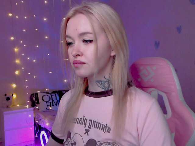 NaughtyMable's BongaCams show and profile