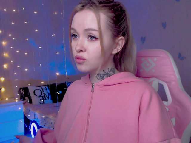 NaughtyMable's BongaCams show and profile