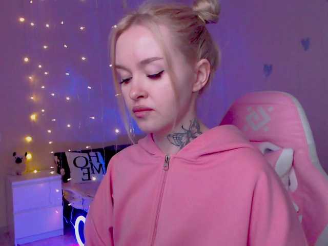 NaughtyMable's BongaCams show and profile