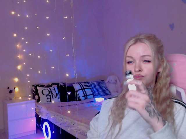 NaughtyMable's BongaCams show and profile