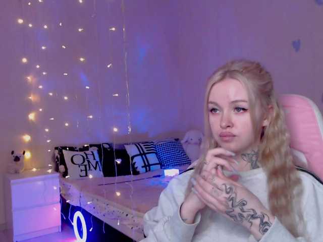 вебкам NaughtyMable