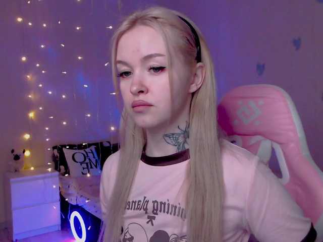 NaughtyMable's BongaCams show and profile