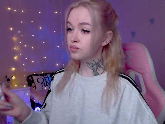 NaughtyMable's BongaCams show and profile
