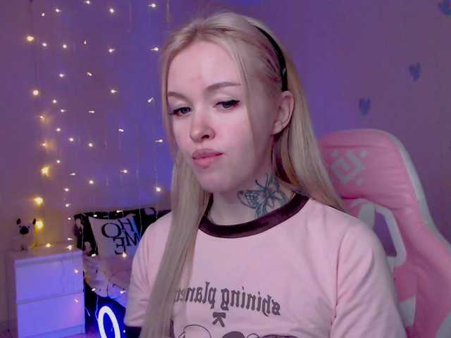 NaughtyMable's BongaCams show and profile