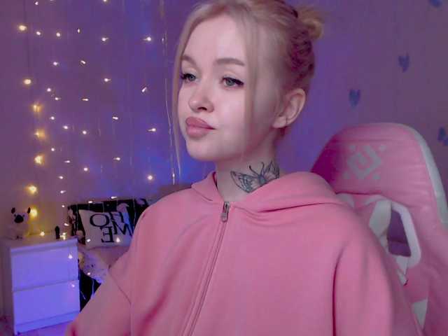 NaughtyMable's BongaCams show and profile