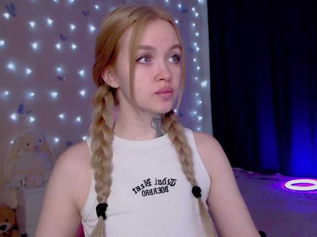 NaughtyMable's BongaCams show and profile