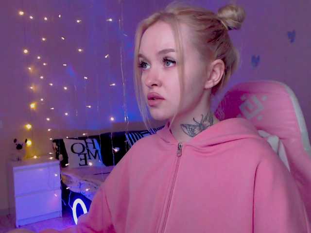 NaughtyMable's BongaCams show and profile