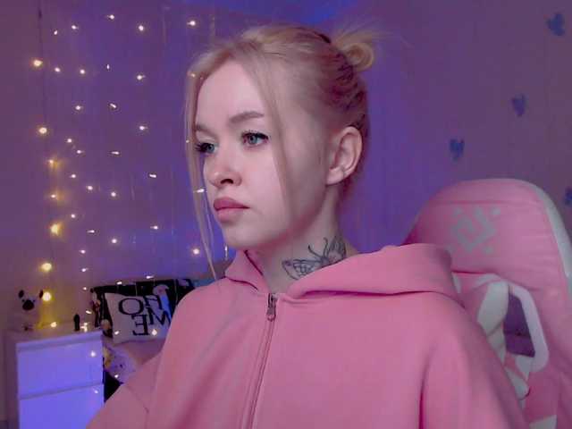 NaughtyMable's BongaCams show and profile