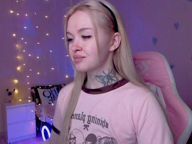 NaughtyMable's BongaCams show and profile