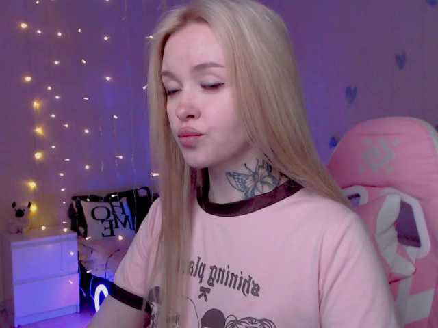 NaughtyMable's BongaCams show and profile