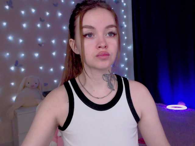 NaughtyMable live cam