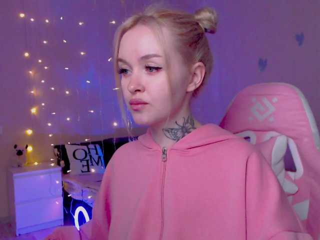 NaughtyMable's BongaCams show and profile