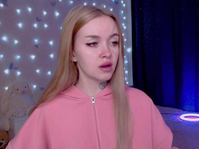 NaughtyMable's BongaCams show and profile