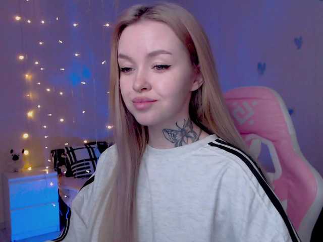 NaughtyMable's BongaCams show and profile